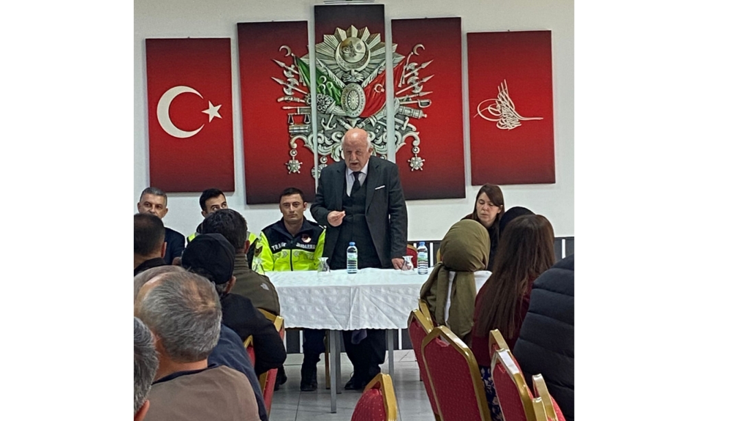 TAŞIMALI EĞİTİM KAPSAMINDA SERVİS ŞOFÖRLERİ VE REHBER PERSONELE YÖNELİK BİLGİLENDİRME TOPLANTISI YAPILDI